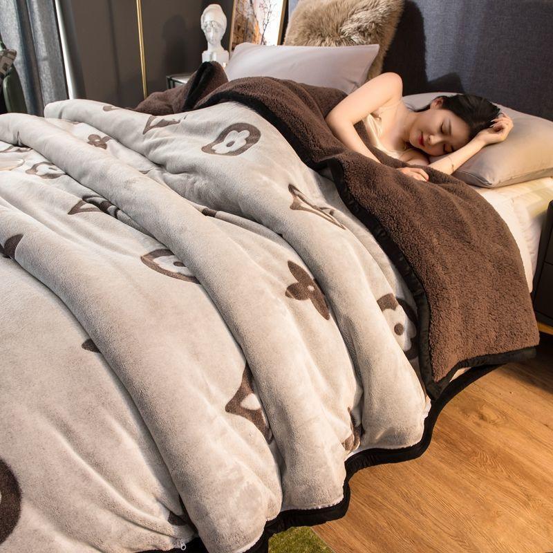 Thick Plush Flannel Blanket – Warm & Cozy Fleece Throw - ClubOn