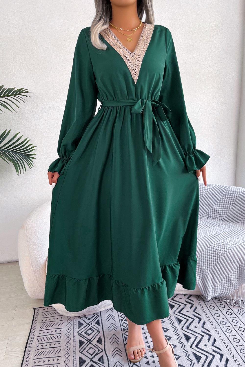 Contrast Belted Flounce Sleeve Dress - ClubOn