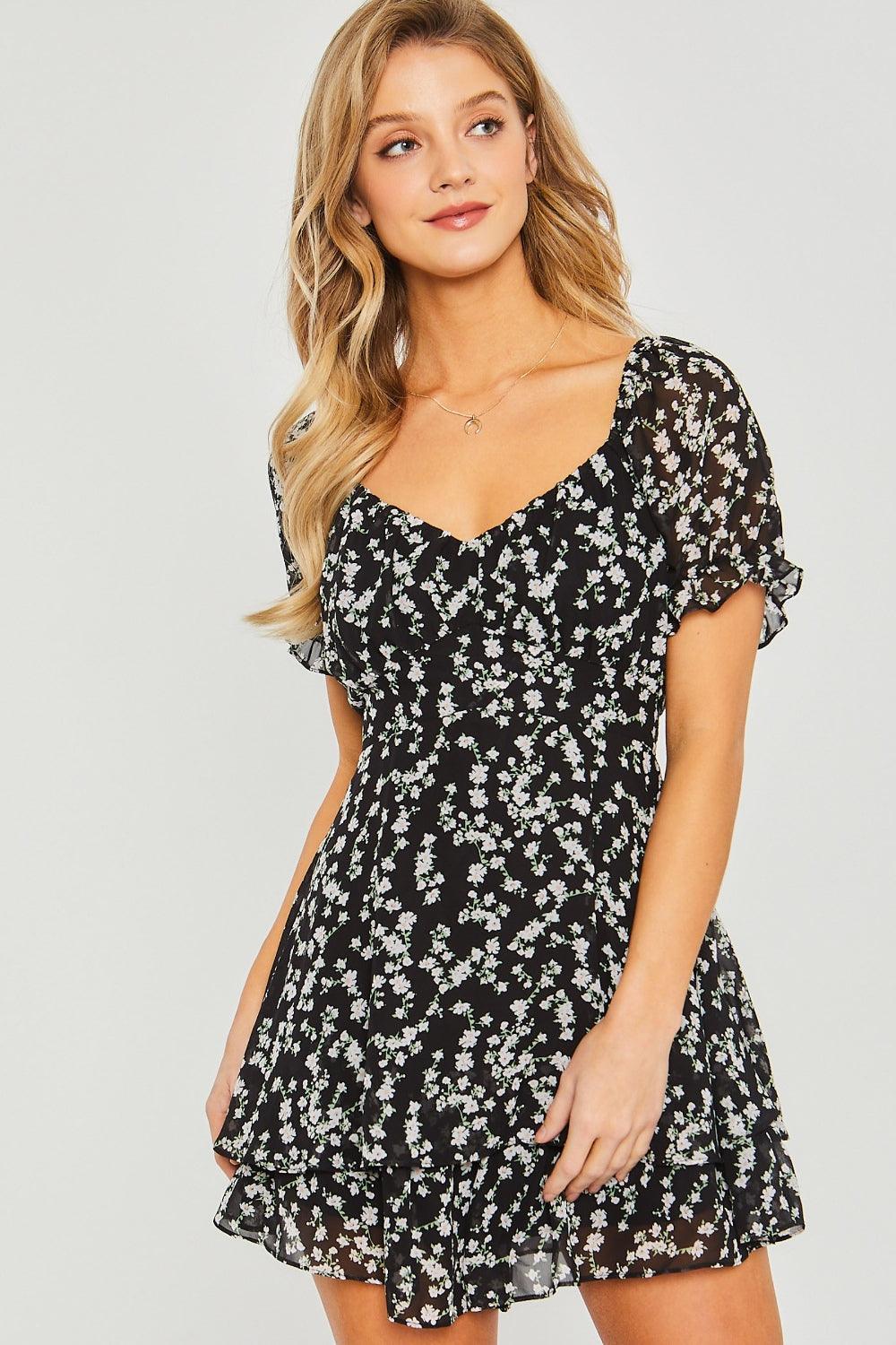 Love Tree Ditsy Floral Short Sleeve Romper - ClubOn