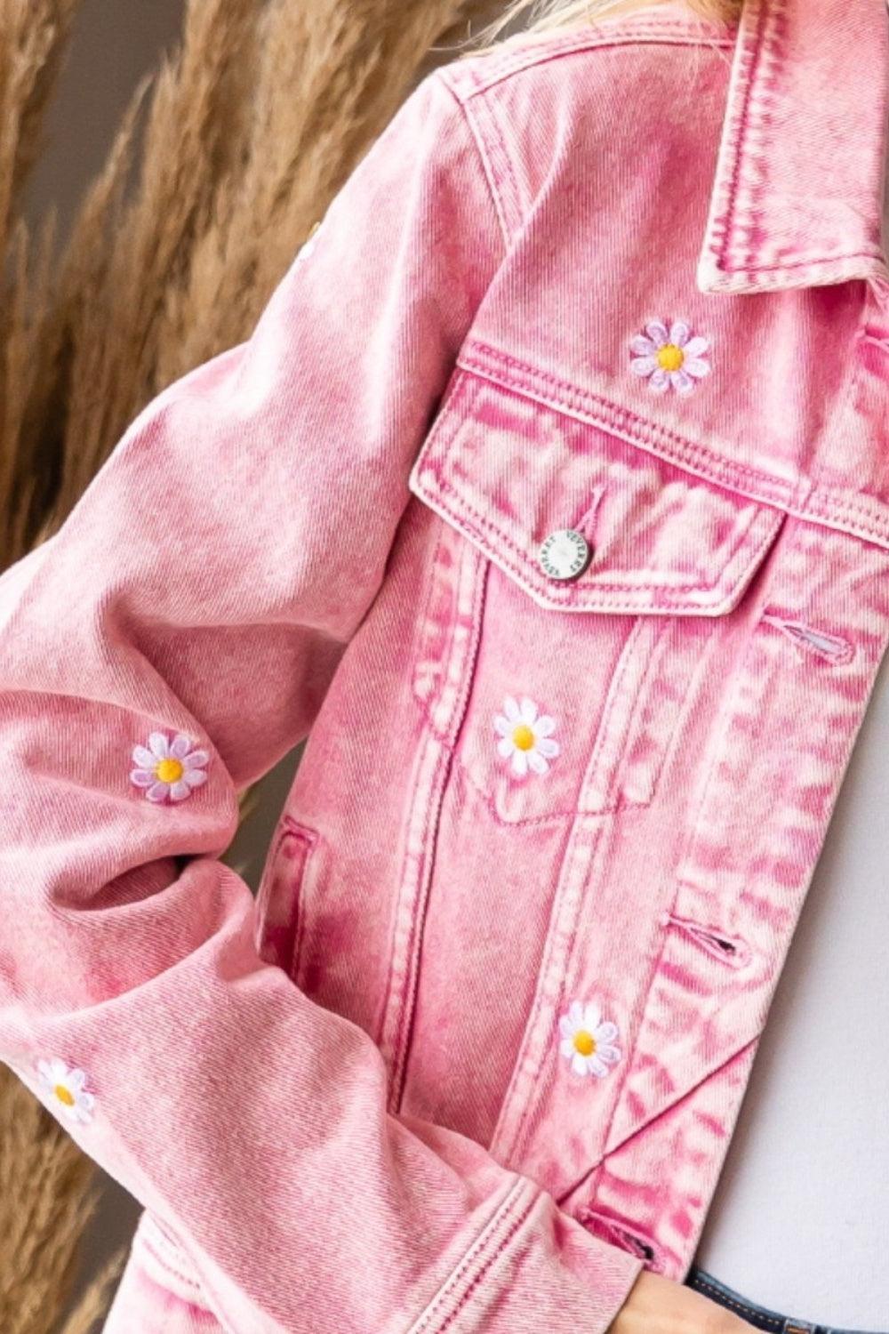 Veveret Daisy Print Button Up Denim Jacket - ClubOn