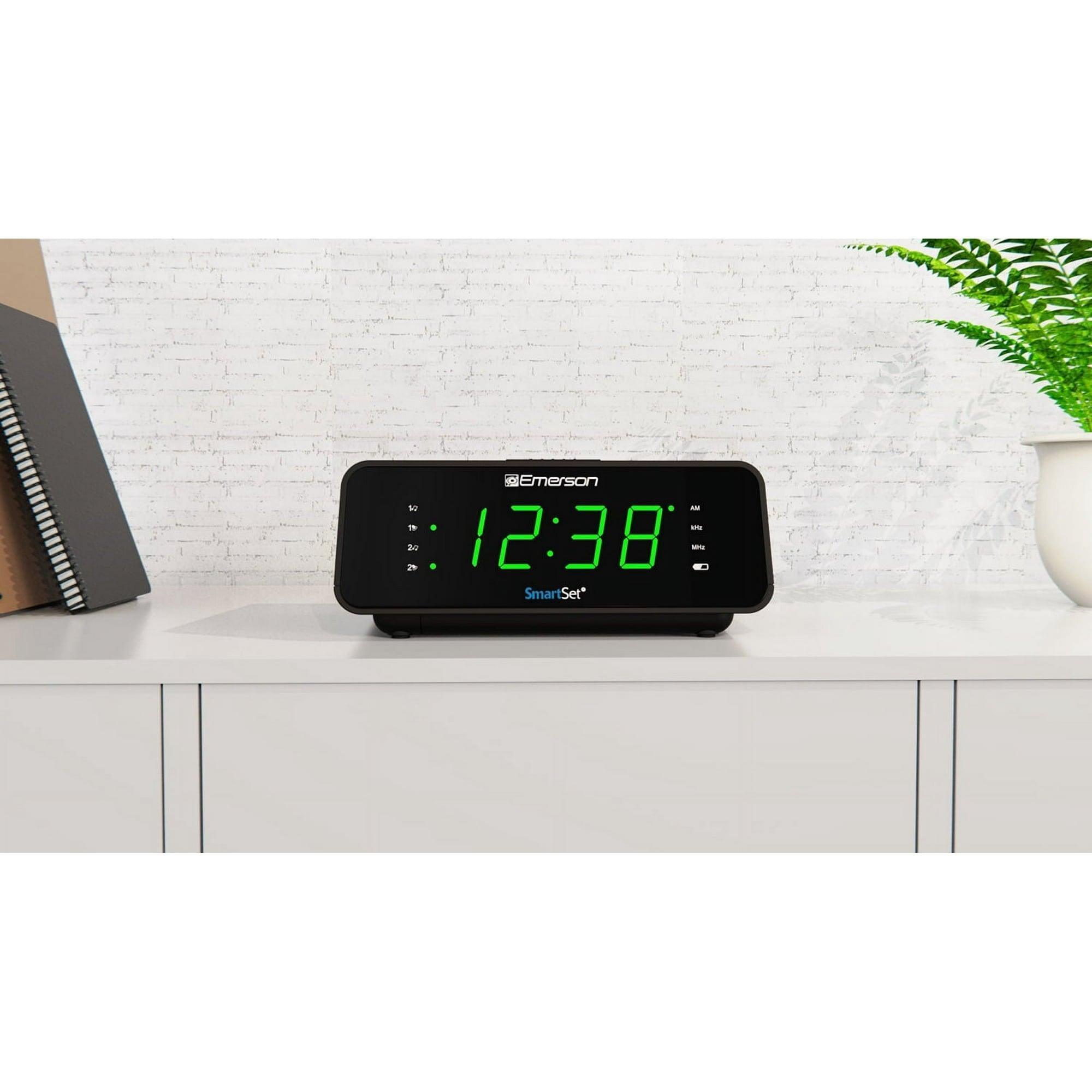 Emerson SmartSet AM/FM Dual Alarm Clock Radio, 0.9