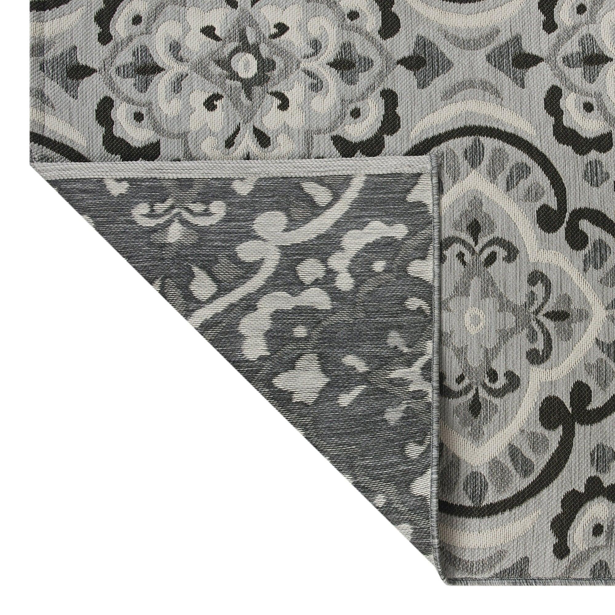 Better Homes & Gardens Black & White Medallion 9'x12' Outdoor Rug - ClubOn