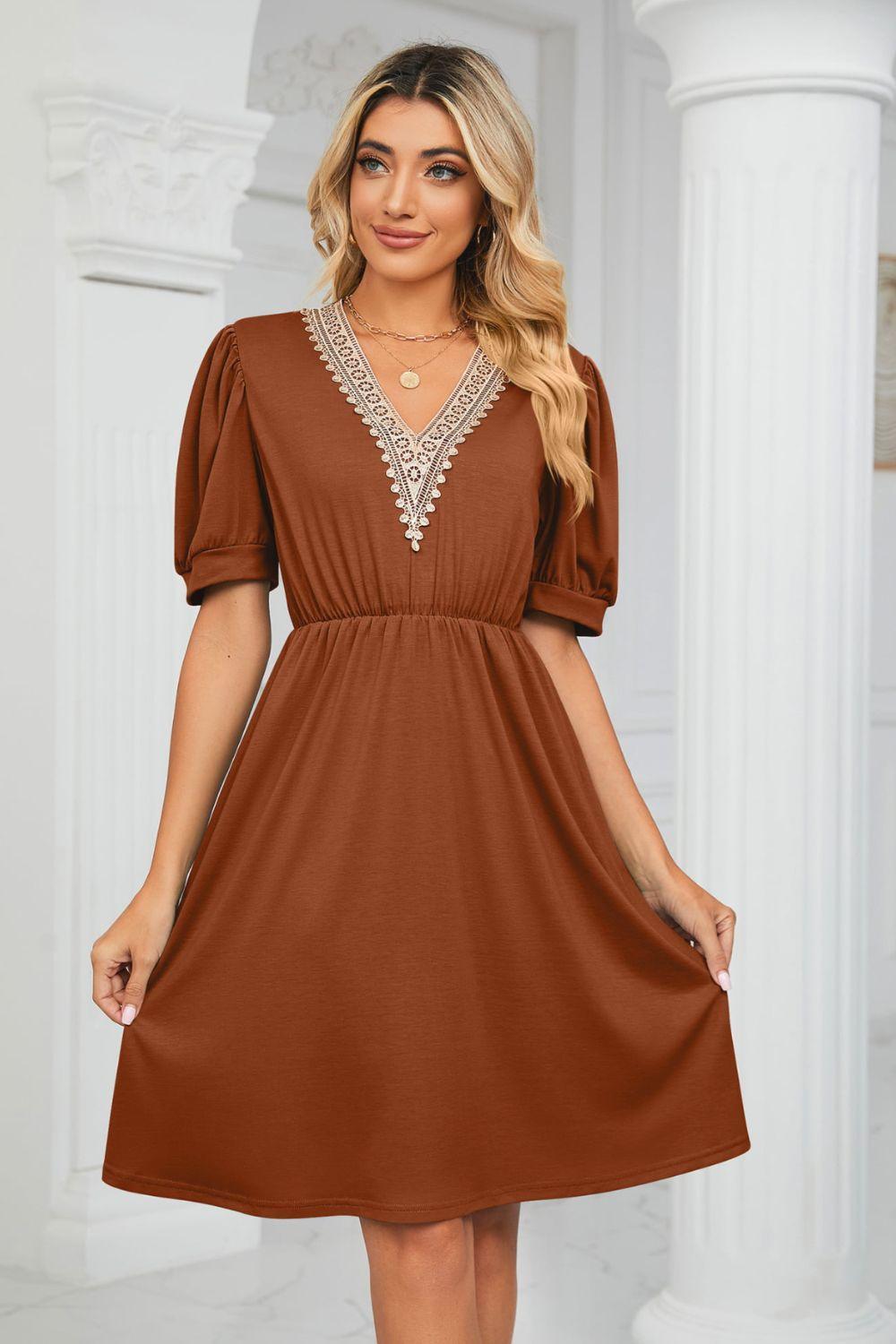 Contrast V-Neck Puff Sleeve Pocket Dress - ClubOn