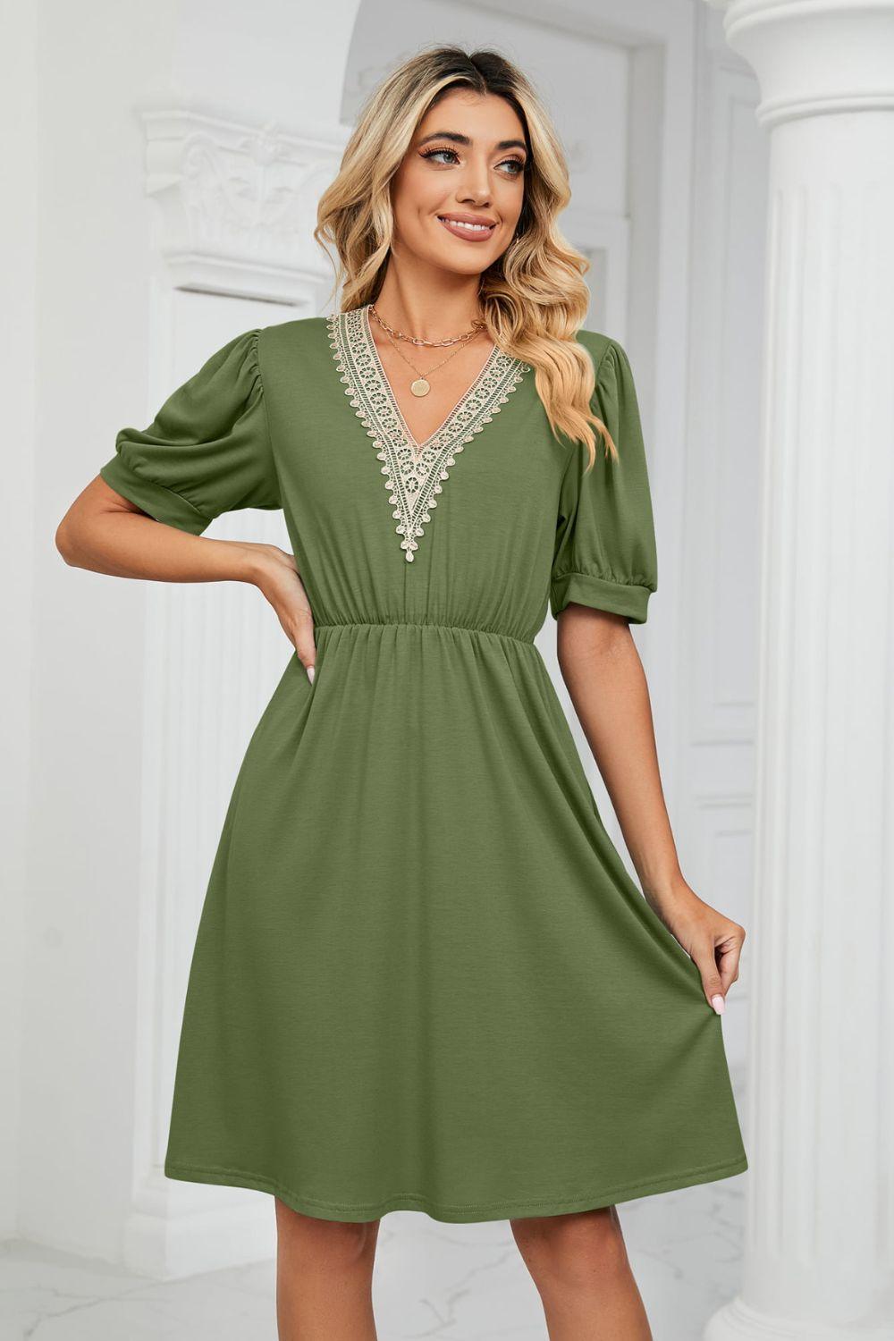 Contrast V-Neck Puff Sleeve Pocket Dress - ClubOn