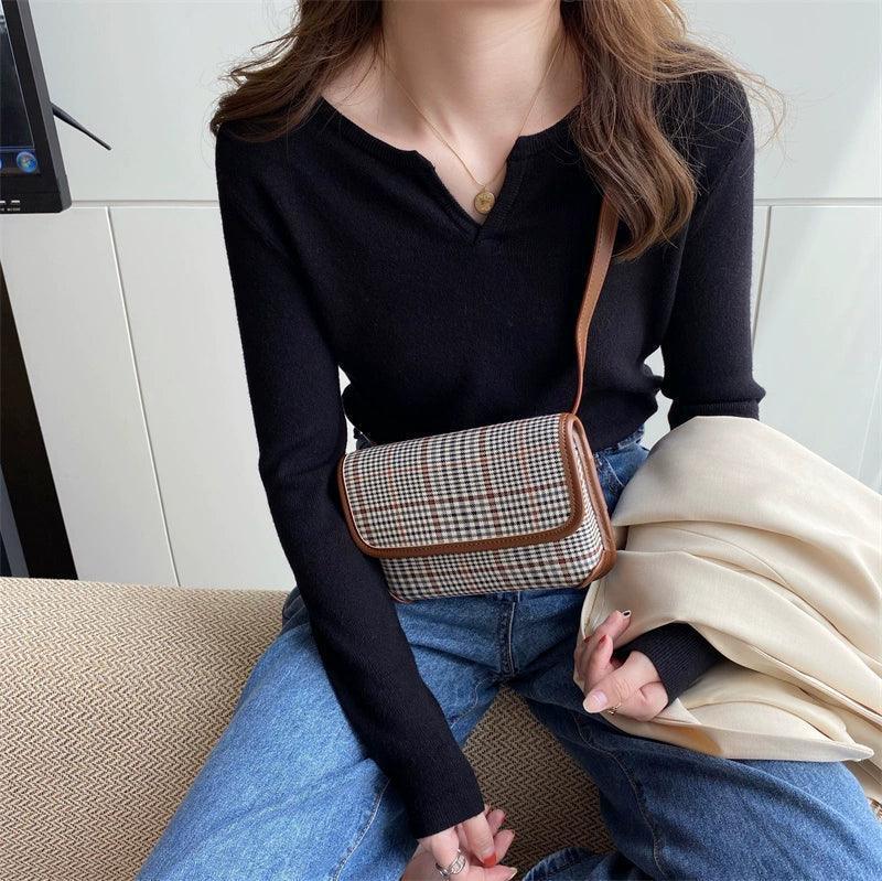 2024 Women's V-Neck White Long-Sleeved Knitted Shirt - ClubOn