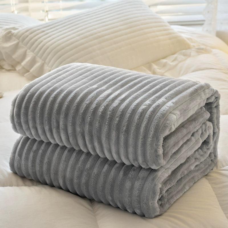 Blankets for Office Napping – Coral Velvet Gifts, Small and Cozy - ClubOn