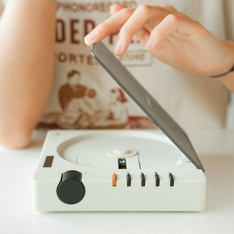 Syitren R300 Retro CD Player: High-Quality Bluetooth Listening - ClubOn