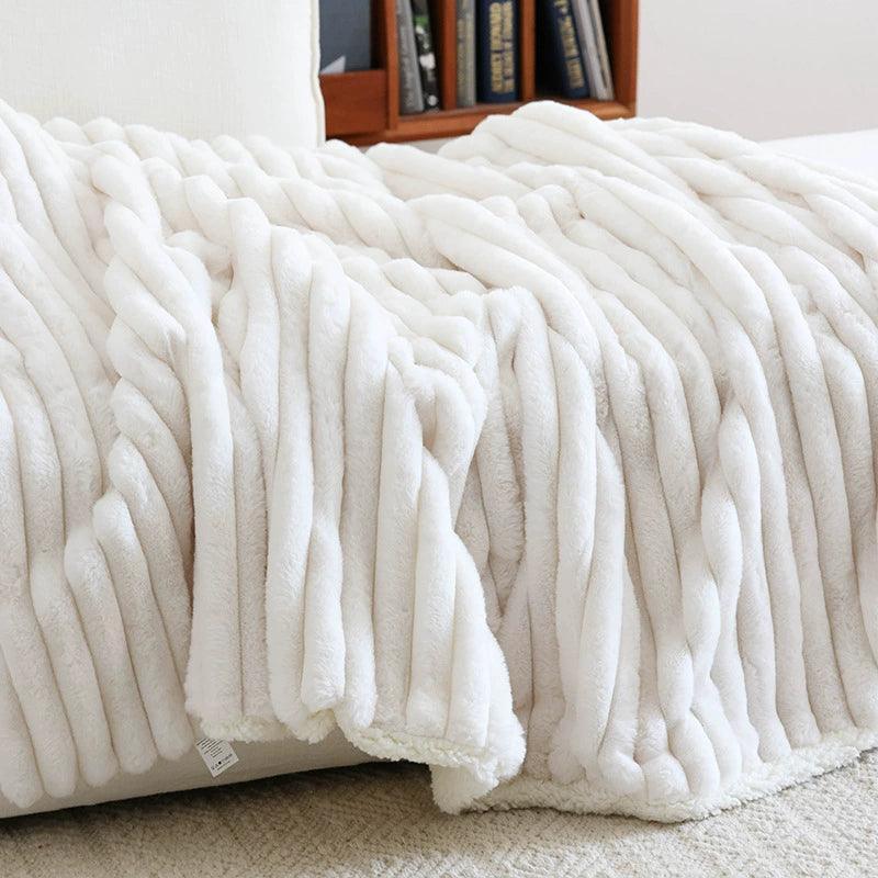 Soft Plush Blankets & Decorative Throws – Cozy Sofa Blankets - ClubOn