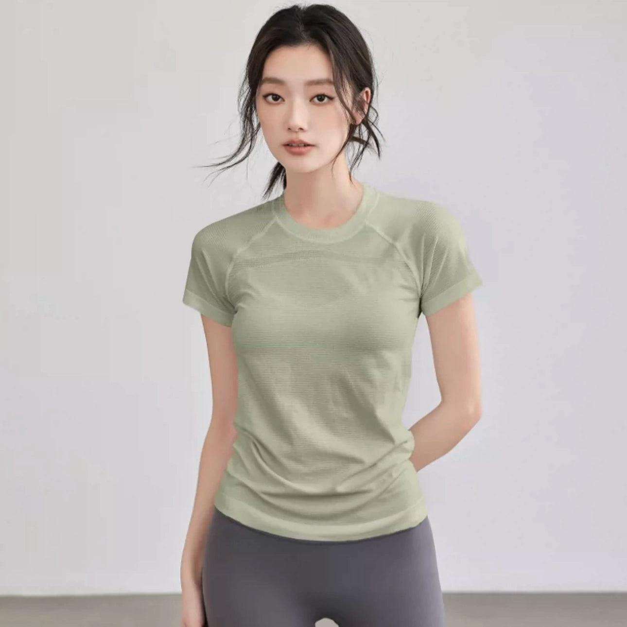 Women’s Slim Fit Half-Sleeve Yoga T-Shirt - ClubOn