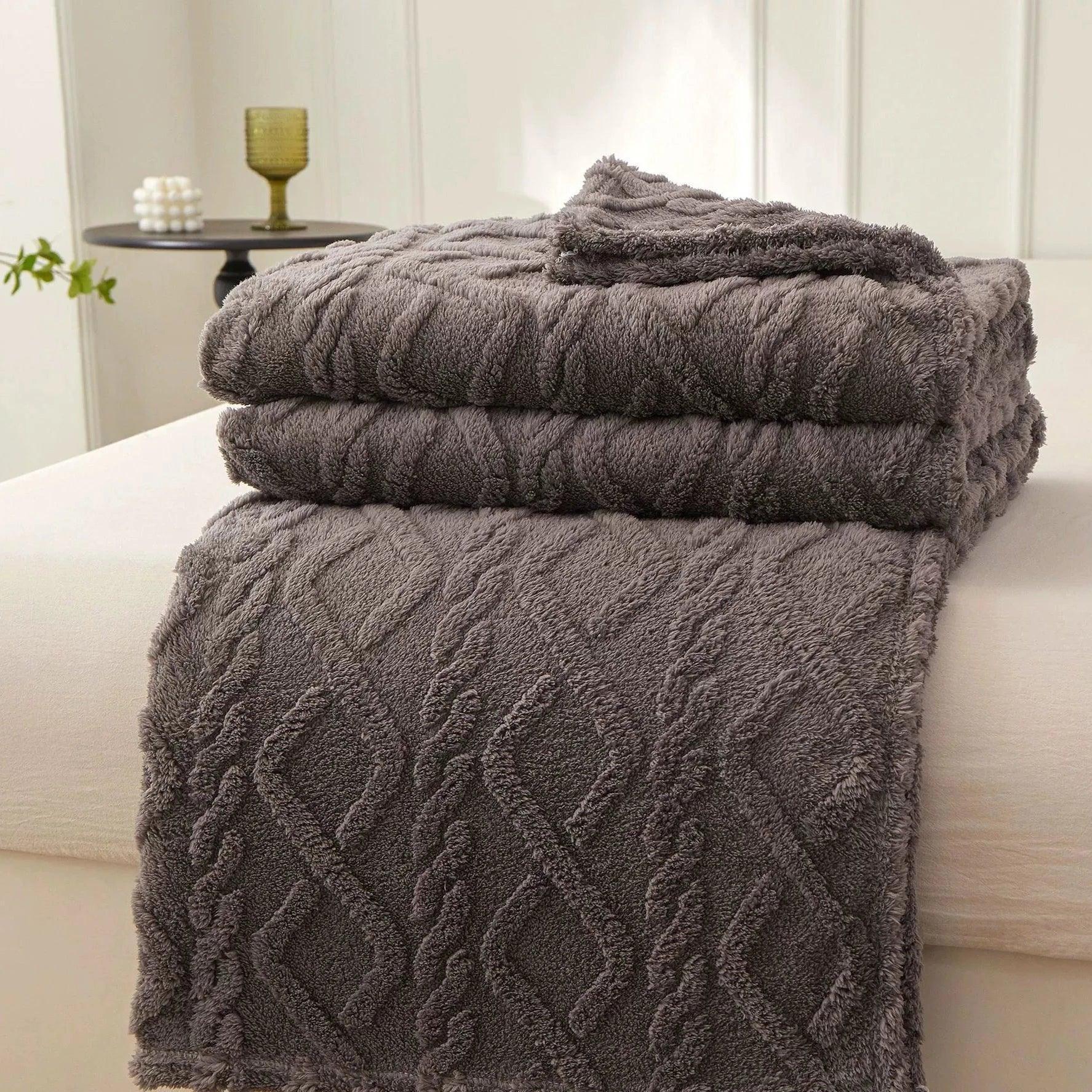 Coral Velvet Blanket – All-Season Sofa Throw & Pet Blanket - ClubOn