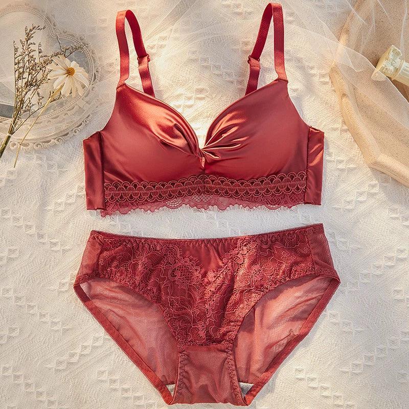 Victoria Seamless Bra Set - Adjustable Push-Up for Small Chests - ClubOn