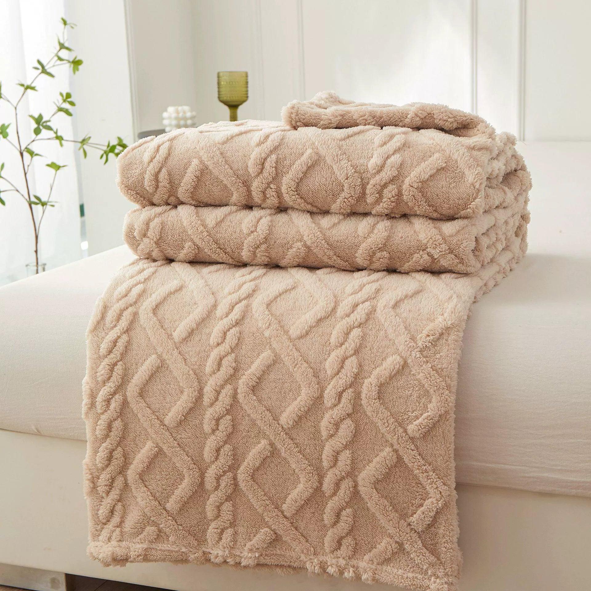 Coral Velvet Blanket – All-Season Sofa Throw & Pet Blanket - ClubOn