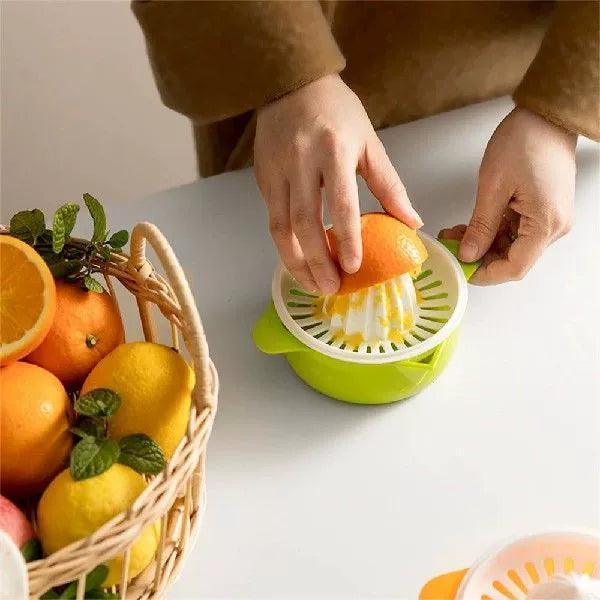 Portable Manual Hand-Press Juicer – Compact Kitchen Essential - ClubOn
