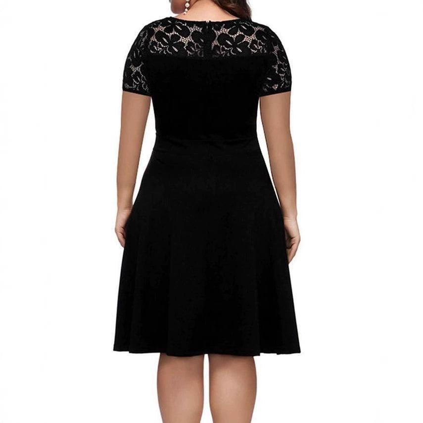 Plus Size V-Neck Lace Short Sleeved Women's Top - ClubOn