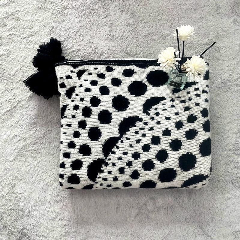 AB Pumpkin Knitted Sofa Blanket – Handmade Tassel Throw - ClubOn