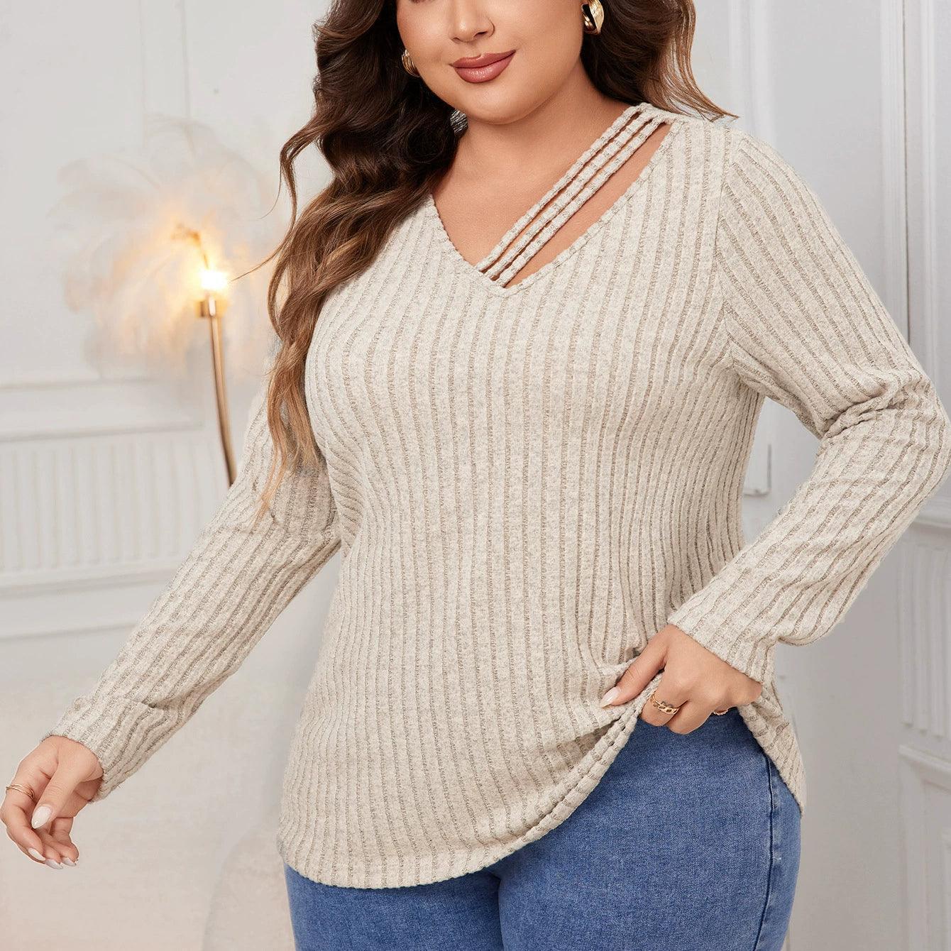 Plus Size Loose-Fit Sweater for Autumn/Winter - Curvy Women - ClubOn