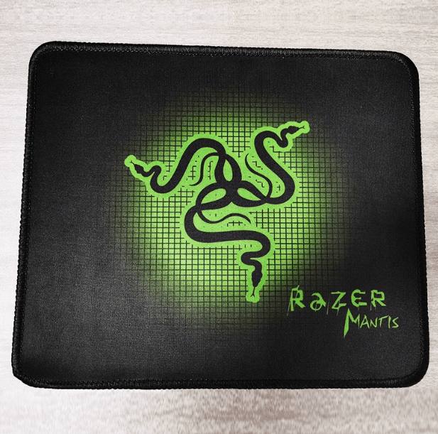 Waterproof Mouse Pad with Lock Edge – Compact for Monitors and Notebooks - ClubOn