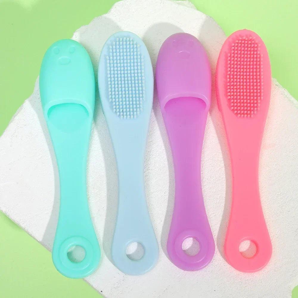 Silicone Nose Brush – Double-Sided Facial Pore Cleaner & Blackhead Removal Tool - ClubOn
