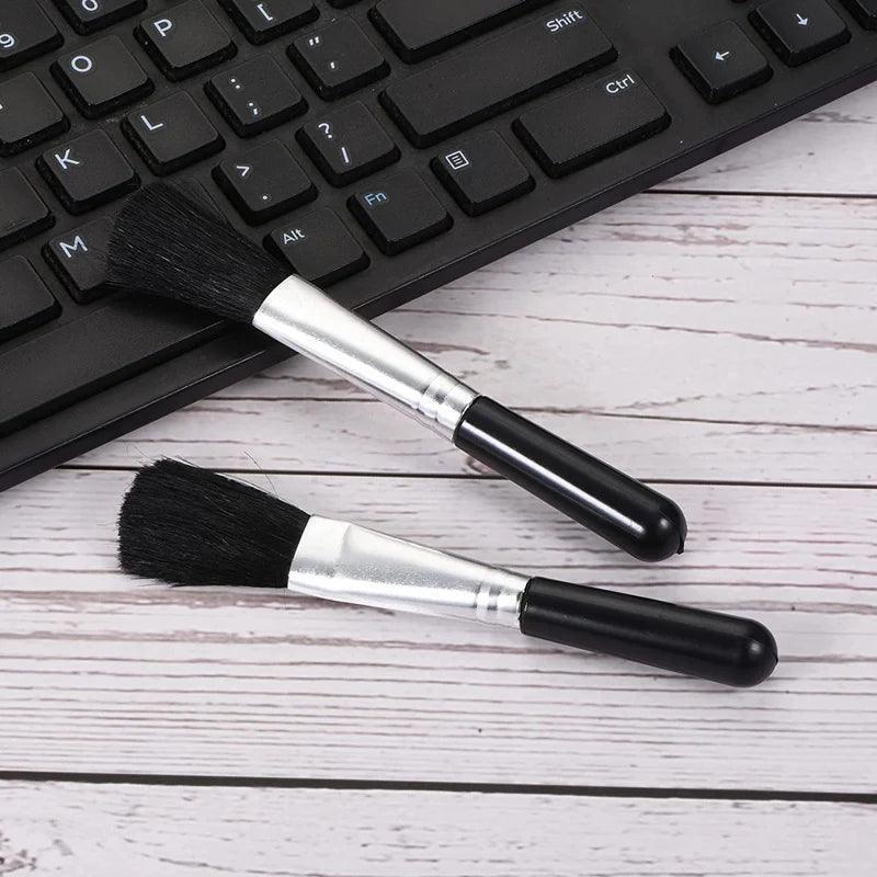 Portable Anti-Static Cleaning Brush | Keyboard & Electronics Duster - ClubOn
