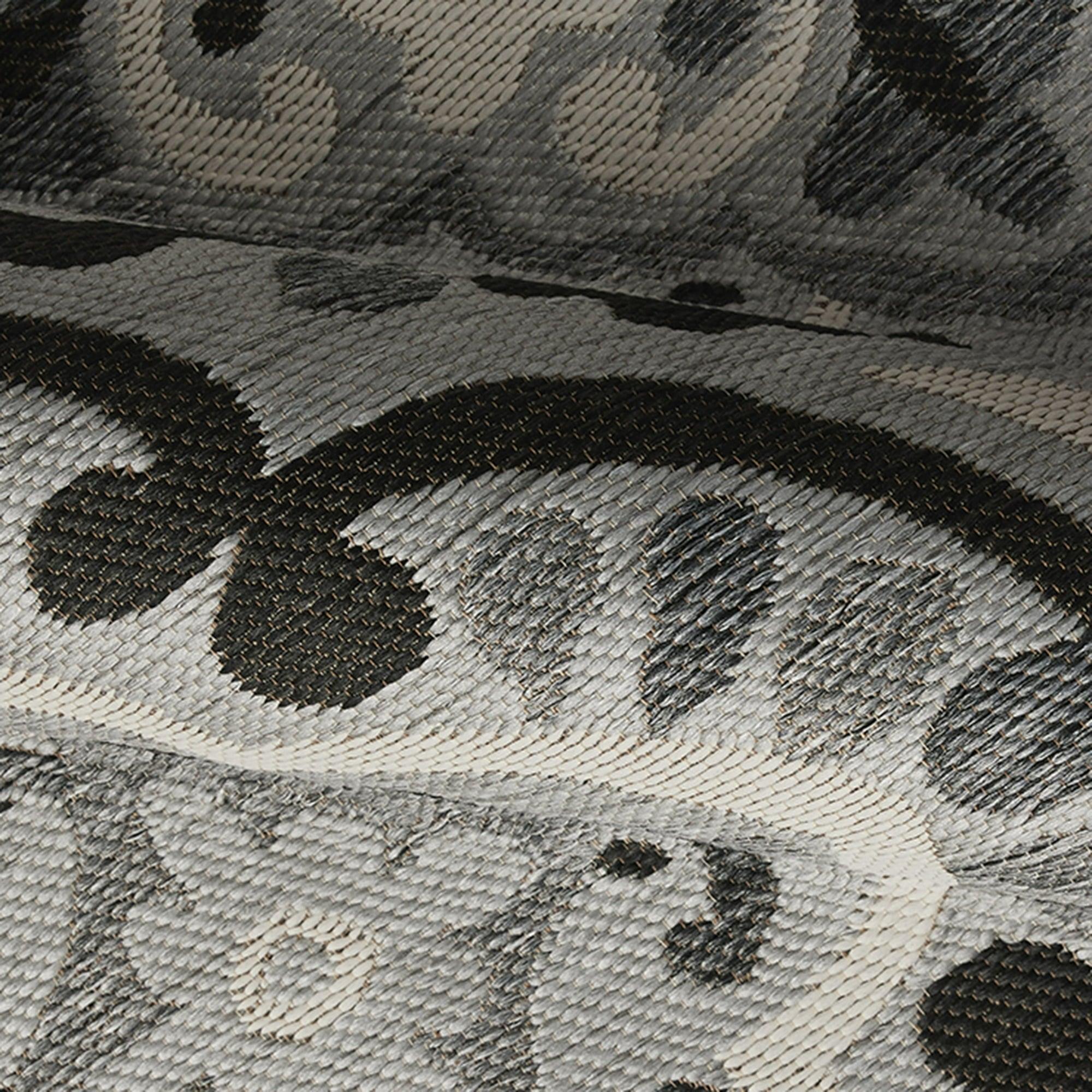 Better Homes & Gardens Black & White Medallion 9'x12' Outdoor Rug - ClubOn