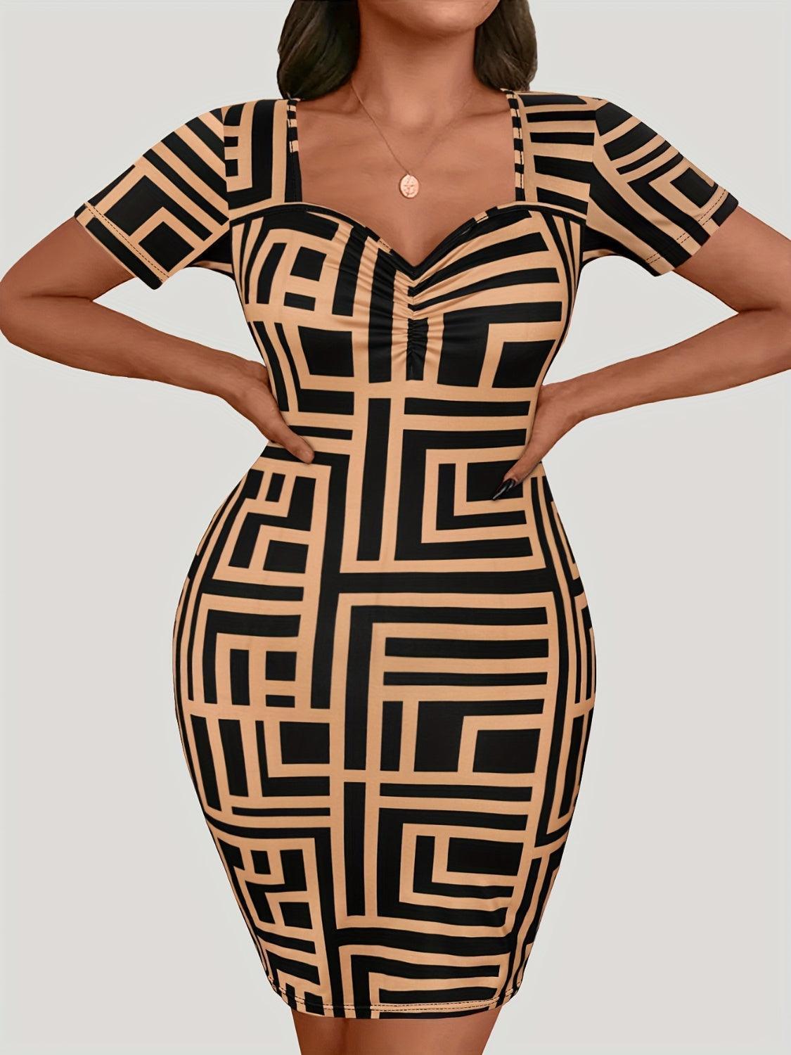 Plus Size Sweetheart Neck Short Sleeve Mini Dress - ClubOn