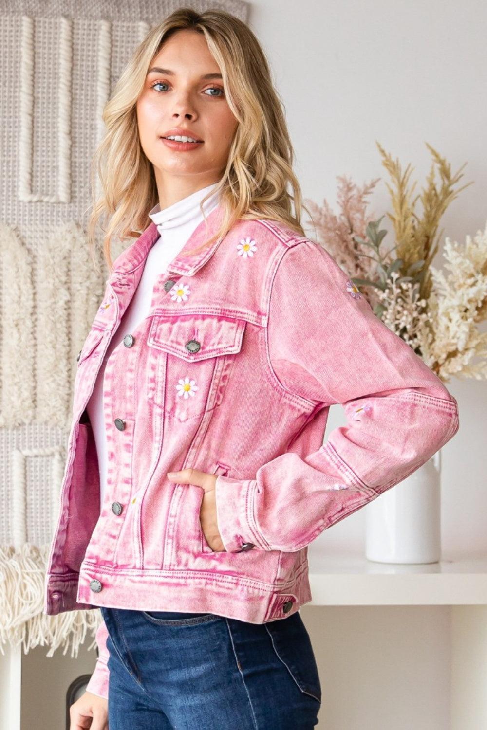 Veveret Daisy Print Button Up Denim Jacket - ClubOn