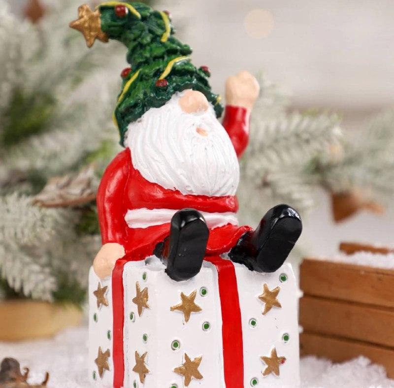 Painted Gnomes & Santa Claus Resin Figures - Christmas Decorations - ClubOn