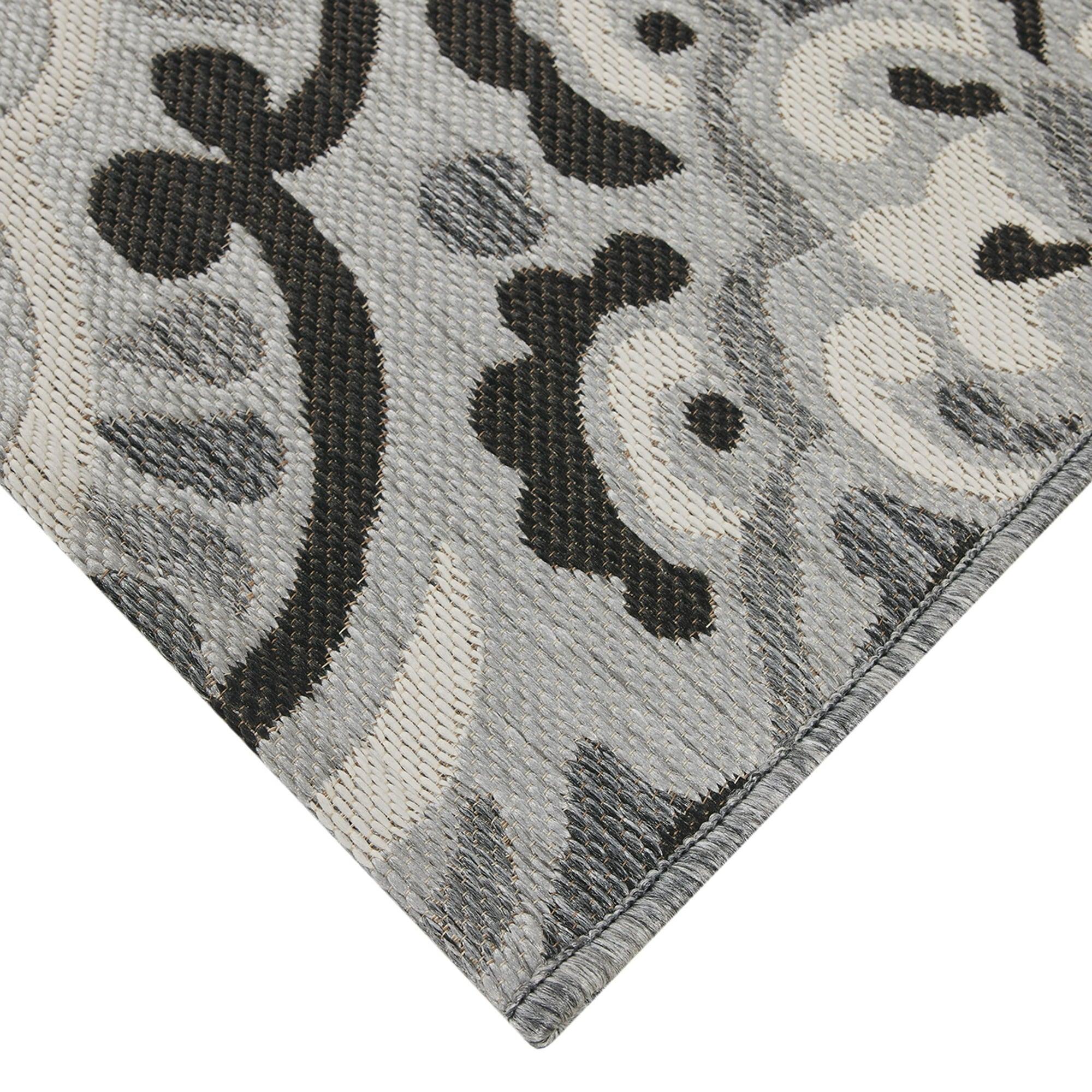 Better Homes & Gardens Black & White Medallion 9'x12' Outdoor Rug - ClubOn