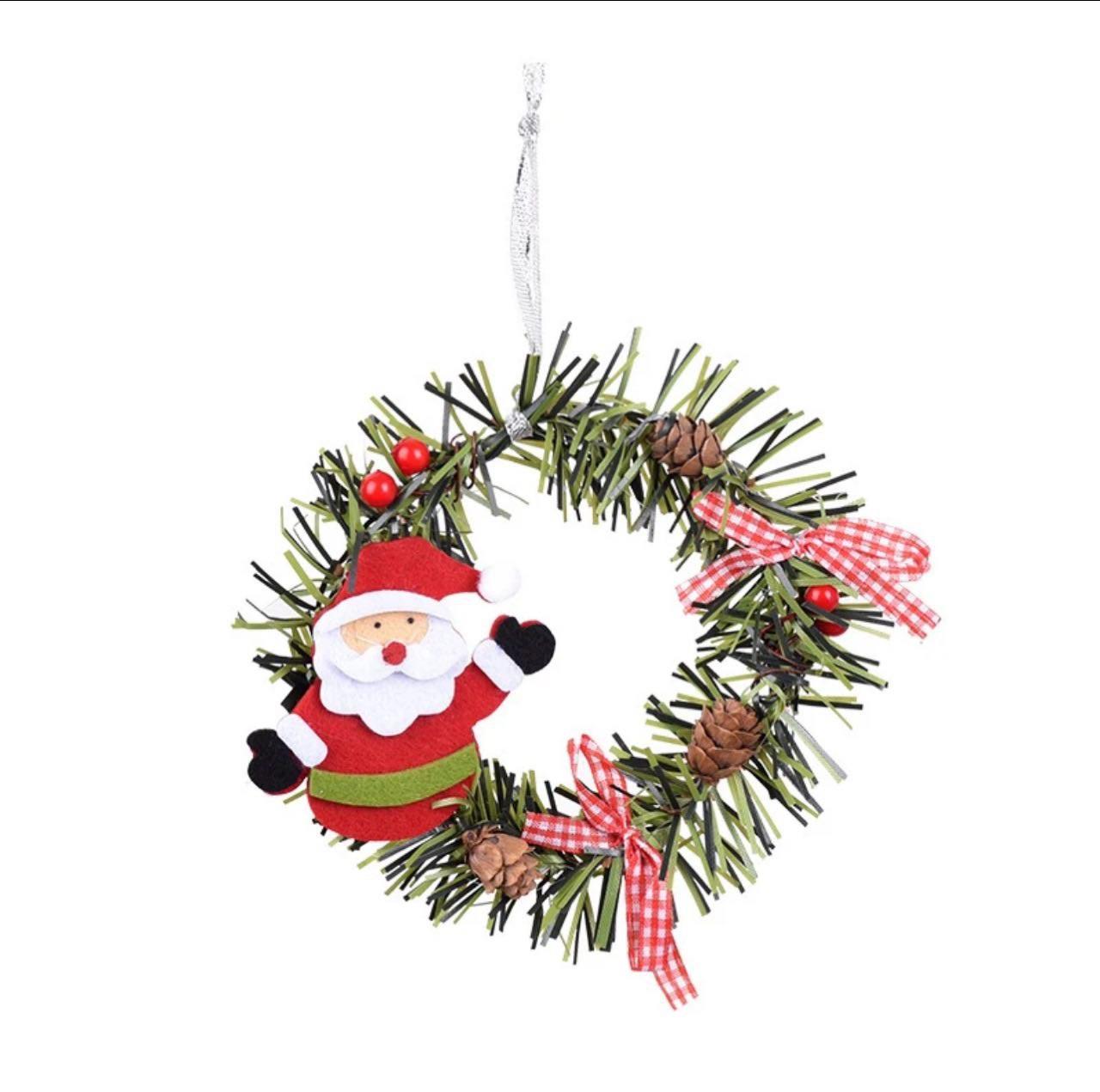 Small Christmas Wreath – Hanging Rattan Decoration - ClubOn